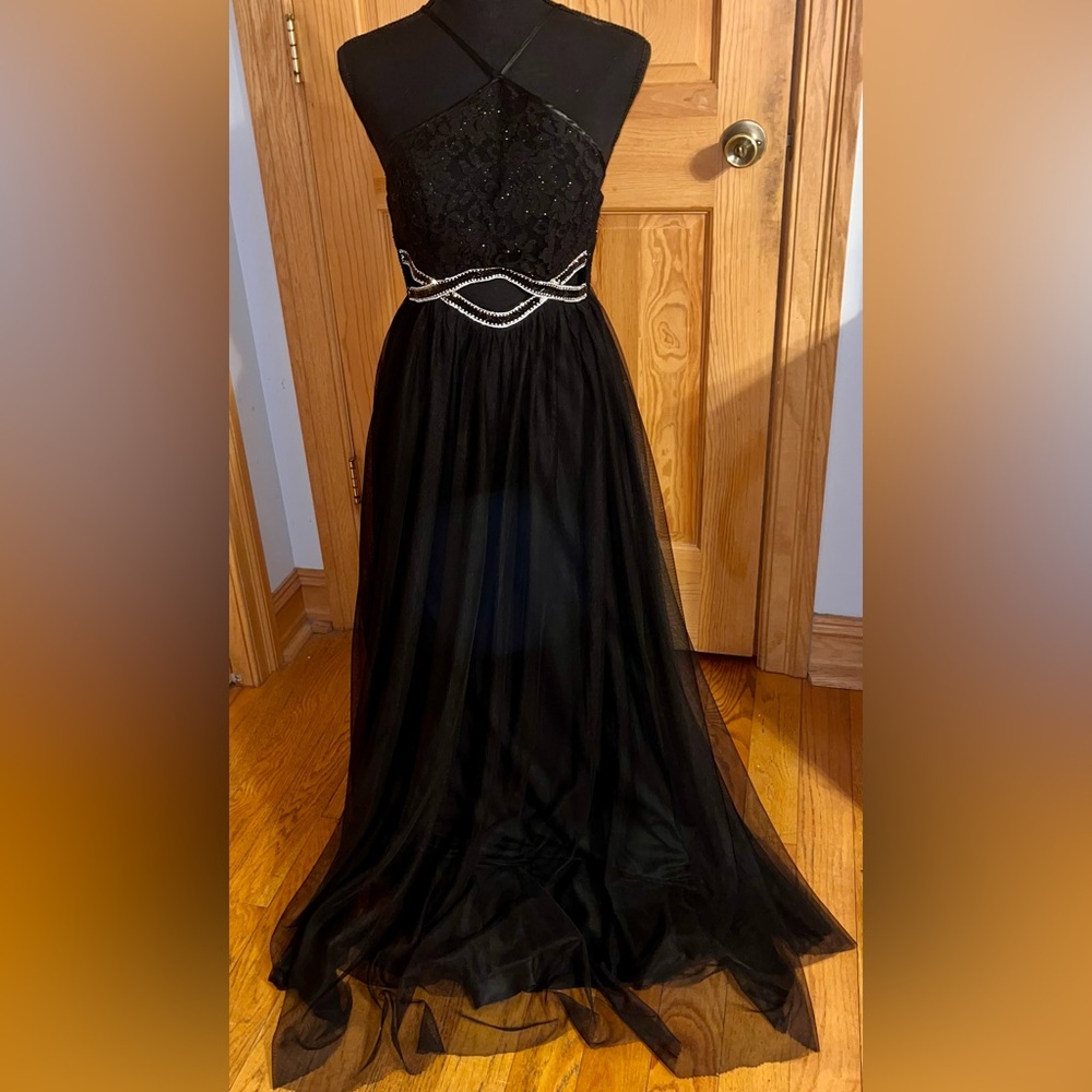 Sequin Hearts Black Lace Tulle Prom Dress Size 0 Embellished Cutout Evening Gown